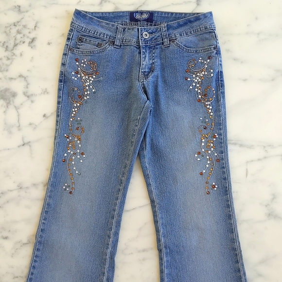 Angels Multicolor Embroidered Crystals and Sparkles Design Stretch Flare Jean. - Picture 3 of 6